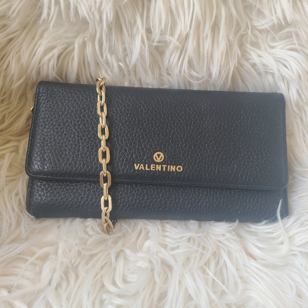 Mario Valentino Juniper Dollaro Pebbled Leather Wallet On Chain